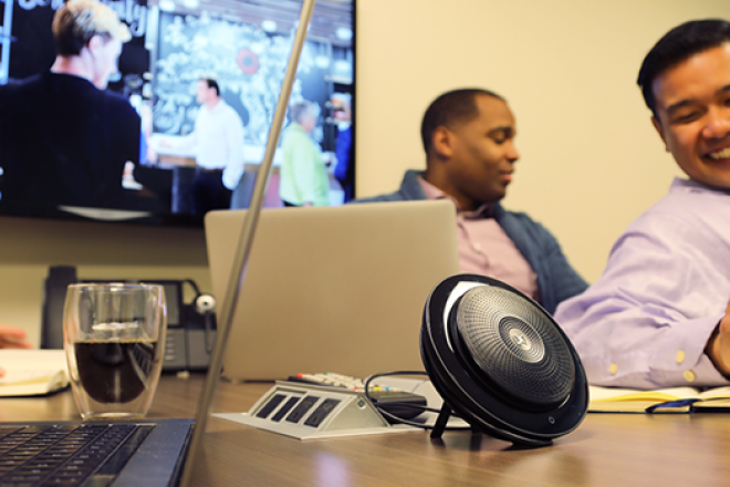 photo-en-blog-6-tech-trends-improving-collaboration-in-the-conference-room