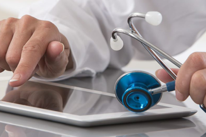 photo-en-blog-uc-keeps-stadium-healthcare-professionals-connected