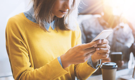 photo-en-blog-customer-experiences-improves-when-humans-and-bots-work-together