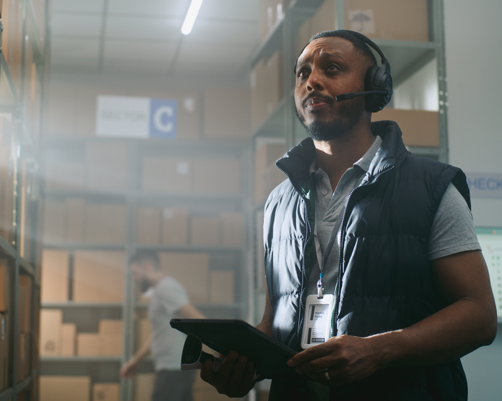 Customer service interaction in a retail contact center