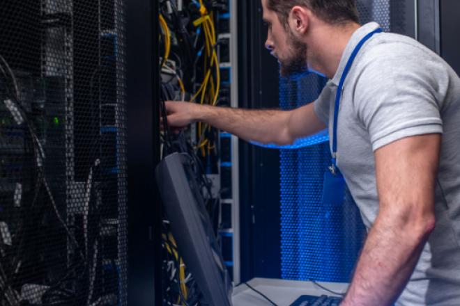 3 Reasons Why Contact Centers Still Prefer On-Prem