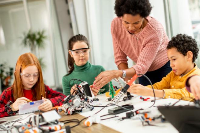 Improve the K-12 Teaching Experience with Mitel Unified Communications Solutions