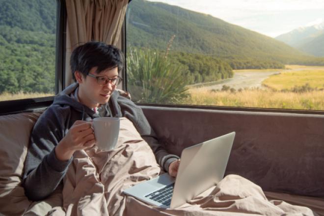 digital nomad header