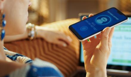 Mitel Chatbots vs Voice Bots